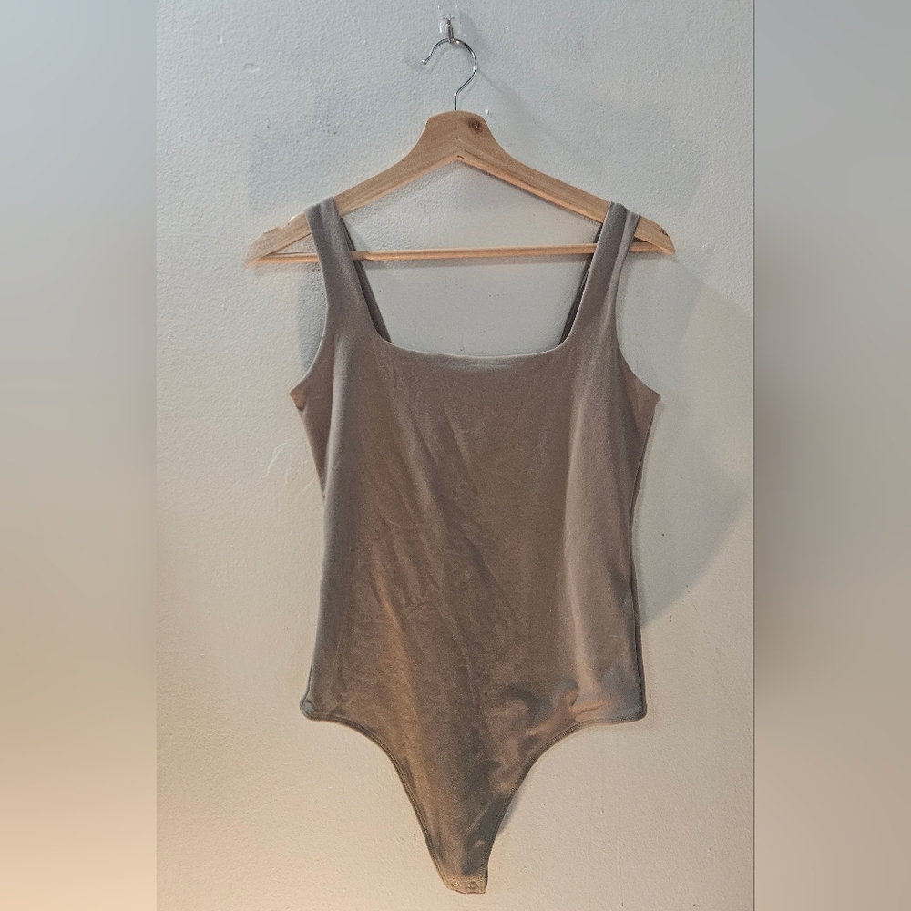 Abercrombie & Fitch Square Neck Bodysuit